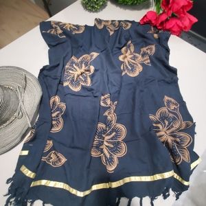 NWOT Beau paréo servant de cover-up pour maillot de bain noir avec strass cousu